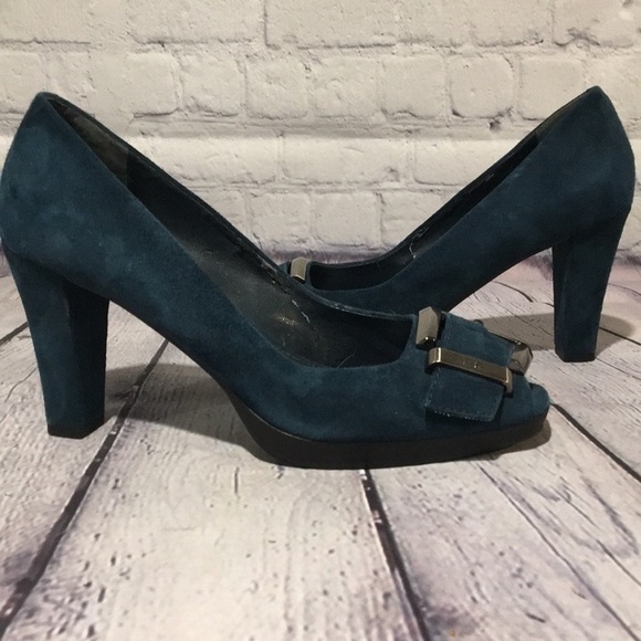 FRANCO SARTO - Sz 6 Blue Suede peep toe Heels with silver buckle - Picture 1 of 8